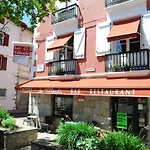Hotel Les Tilleuls Hasparren