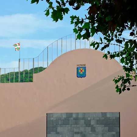 Les Tilleuls Hotel Hasparren