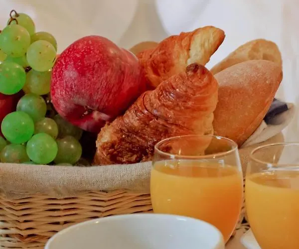 Les Tilleuls Hotel 2*